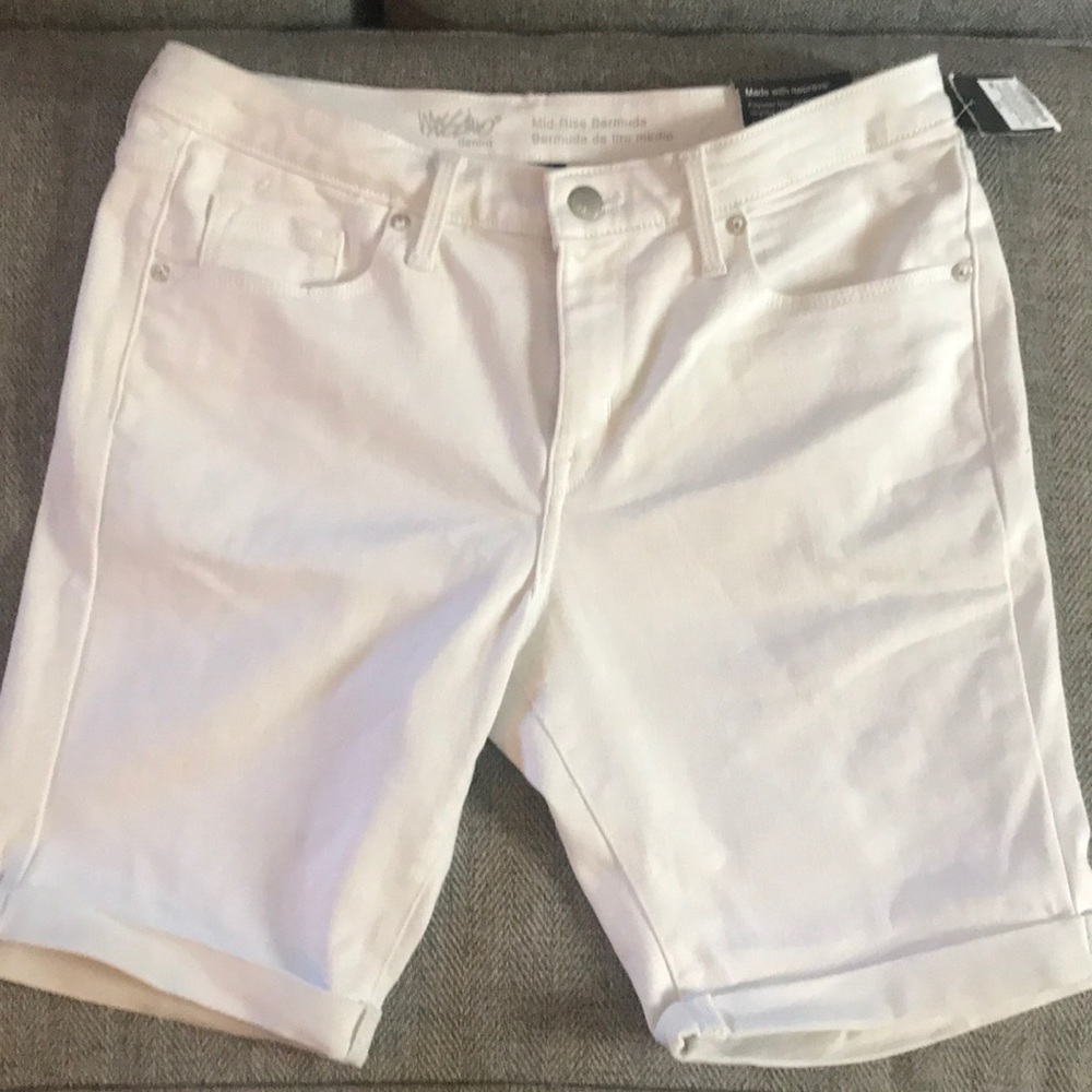 Mid-Rise Bermuda Shorts